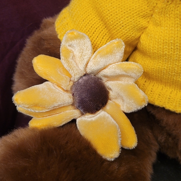 ProFlowers Plush Teddy Bear with gorgeous Yellow Sweater Holding a Sunflower - Picture 11 of 13